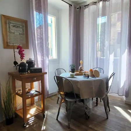 Casa Torra Lägenhet Omessa