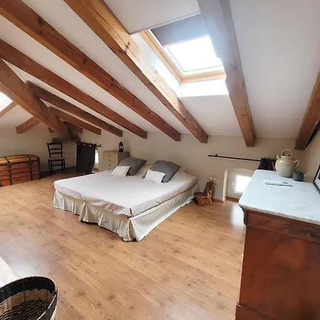 Casa Torra Lägenhet Omessa